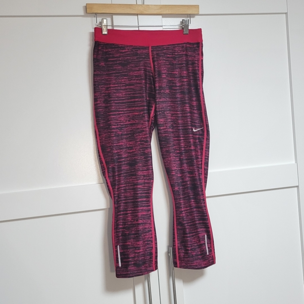 ✨️3 For $30✨️Nike Dry-FIT Cropped Leggings Black & Fushia Pink (M)